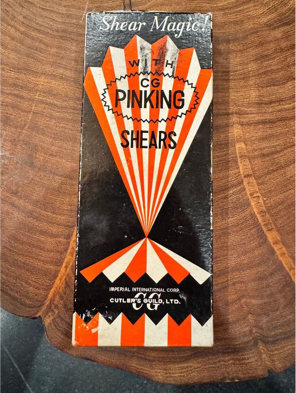 Vintage Shear Magic Pinking Shears with Original Box & Swatch